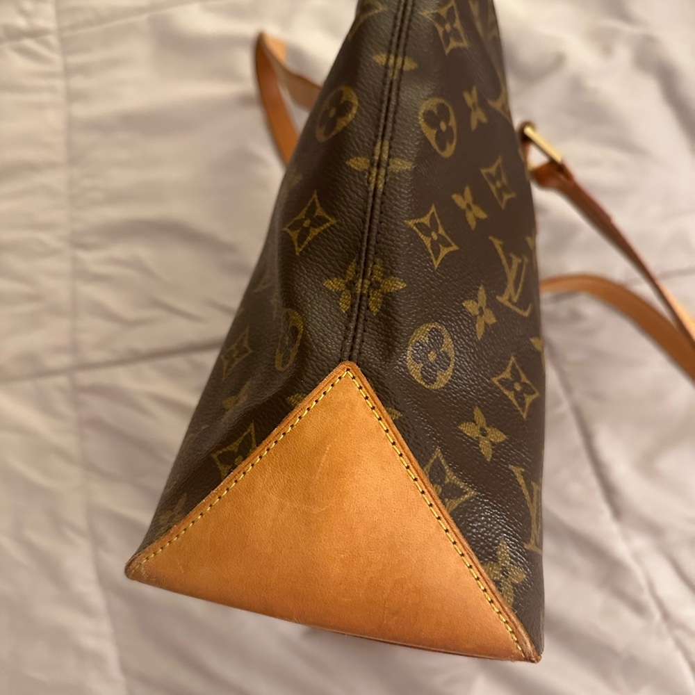 Louis Vuitton Classic Brown Monogram Tote - Picture 4 of 11